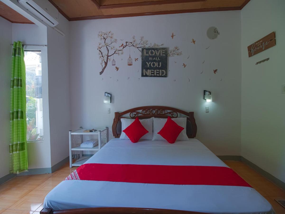 Oyo 771 Darius' Residences 몰볼 외부 사진